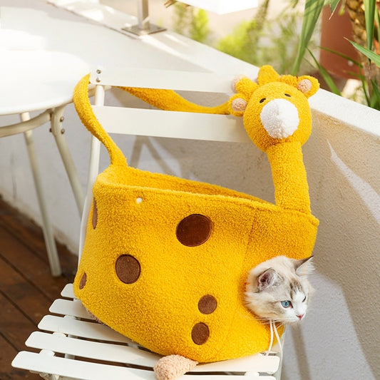 猫用バッグ　秋冬季対応　斜め掛け猫バッグ　外出用バッグ　小型犬　ショルダーバッグ　ペットバックパック　ペット用　頭を出せるタイプ　快適　通気性良い　厚手　洗える　かわいい　キリン　CWB-N019