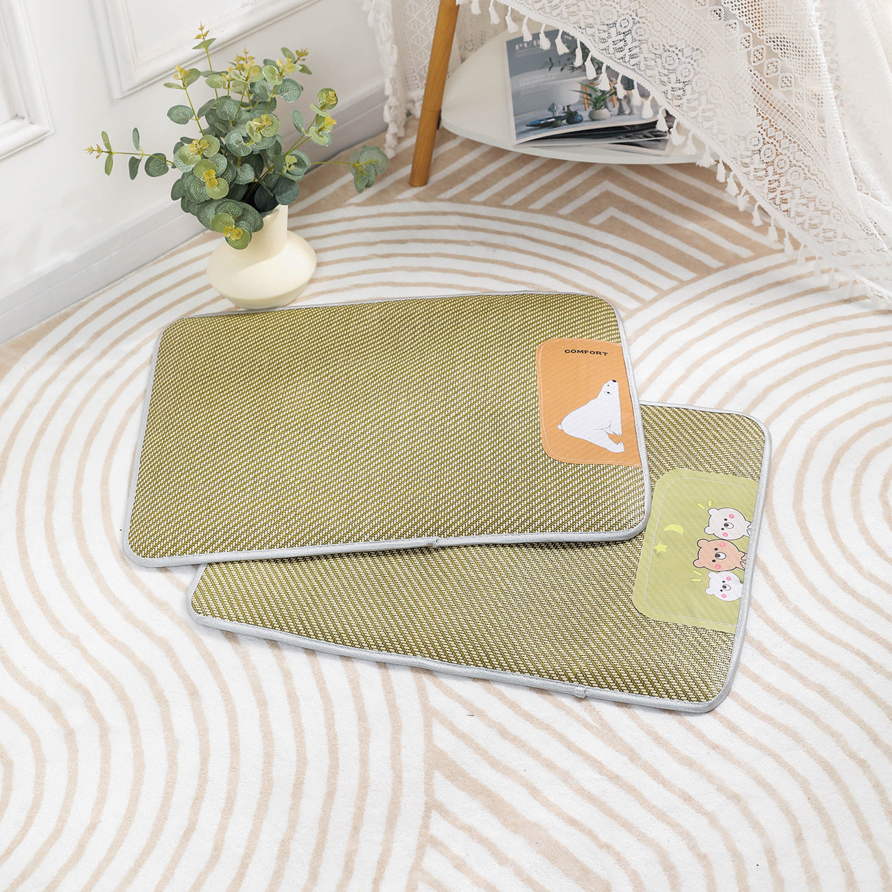 犬用涼感マット　寝用　ペット　四季に適した　ラタンマット　冷感マット　フロアマット　寝マット　夏　快適　摩耗に強い　大きい　防湿　柔らかい　グリーン　GW-N015